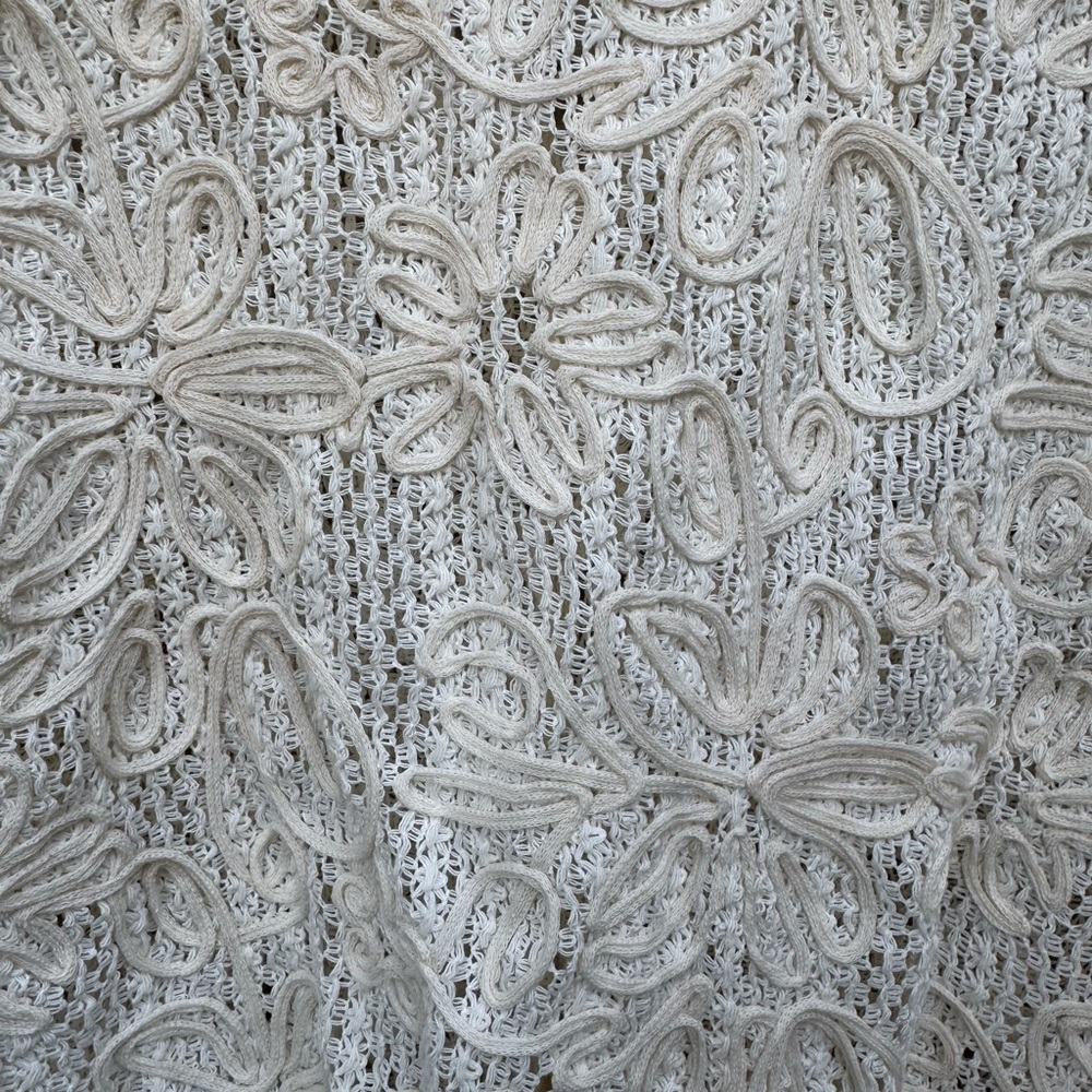 Solitaire Cream Lace Crop Top size Large - Picture 6 of 6